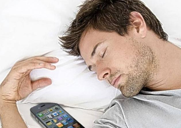 sleep with smartphone